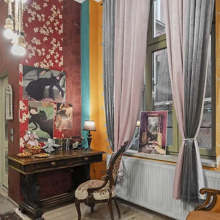ヴィラ In A Writer's 19th Century Calea Victoriei