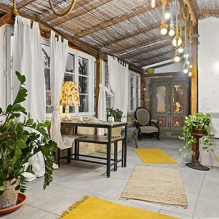 Villa Unique Artist Bucharest