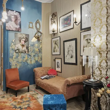Unique Artist Villa