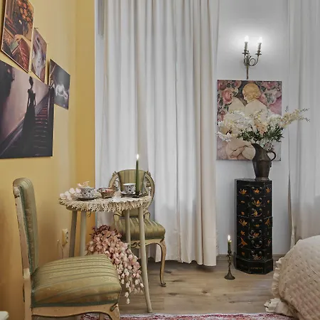 Villa Creative Retreat And Artist Haven Bohemian On Calea Victoriei Bucharest