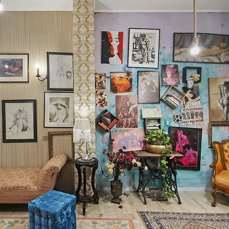 Villa Creative Retreat And Artist Haven Bohemian On Calea Victoriei *