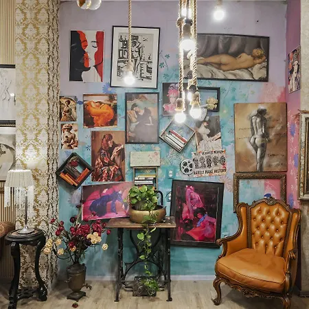 Creative Retreat And Artist Haven Bohemian On Calea Victoriei