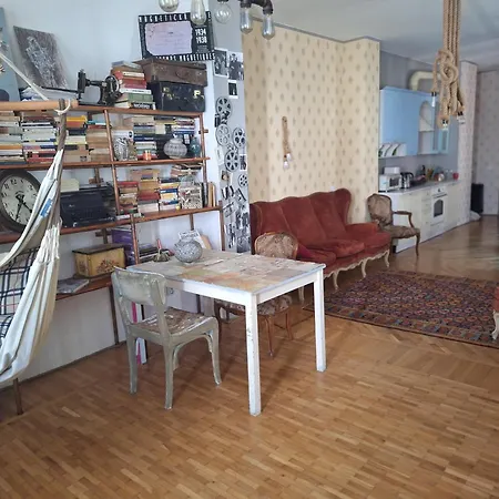 Creative Retreat And Artist Haven Bohemian On Calea Victoriei Boekarest