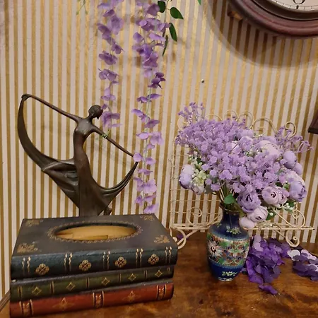 In A Writer's 19th Century Calea Victoriei * Bukurešť