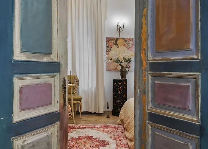 Creative Retreat And Artist Haven Bohemian On Calea Victoriei