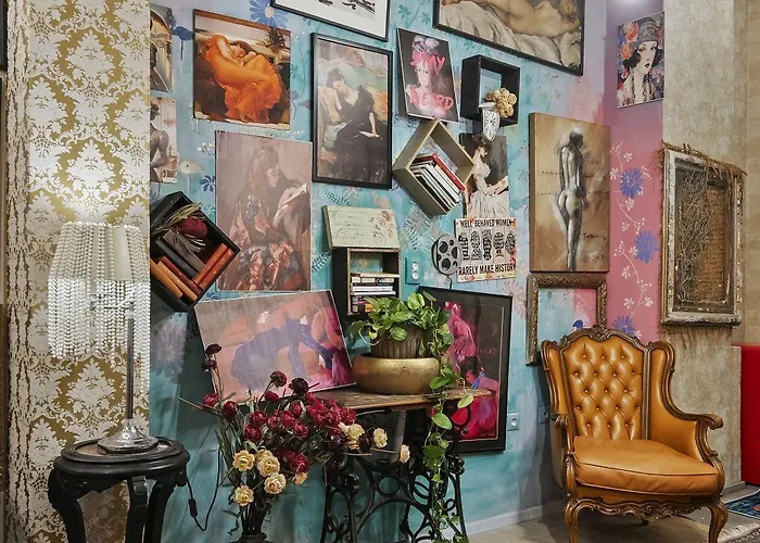 Creative Retreat And Artist Haven Bohemian On Calea Victoriei بوخارست