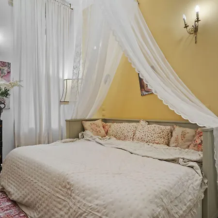 Βίλα Creative Retreat And Artist Haven Bohemian On Calea Victoriei *